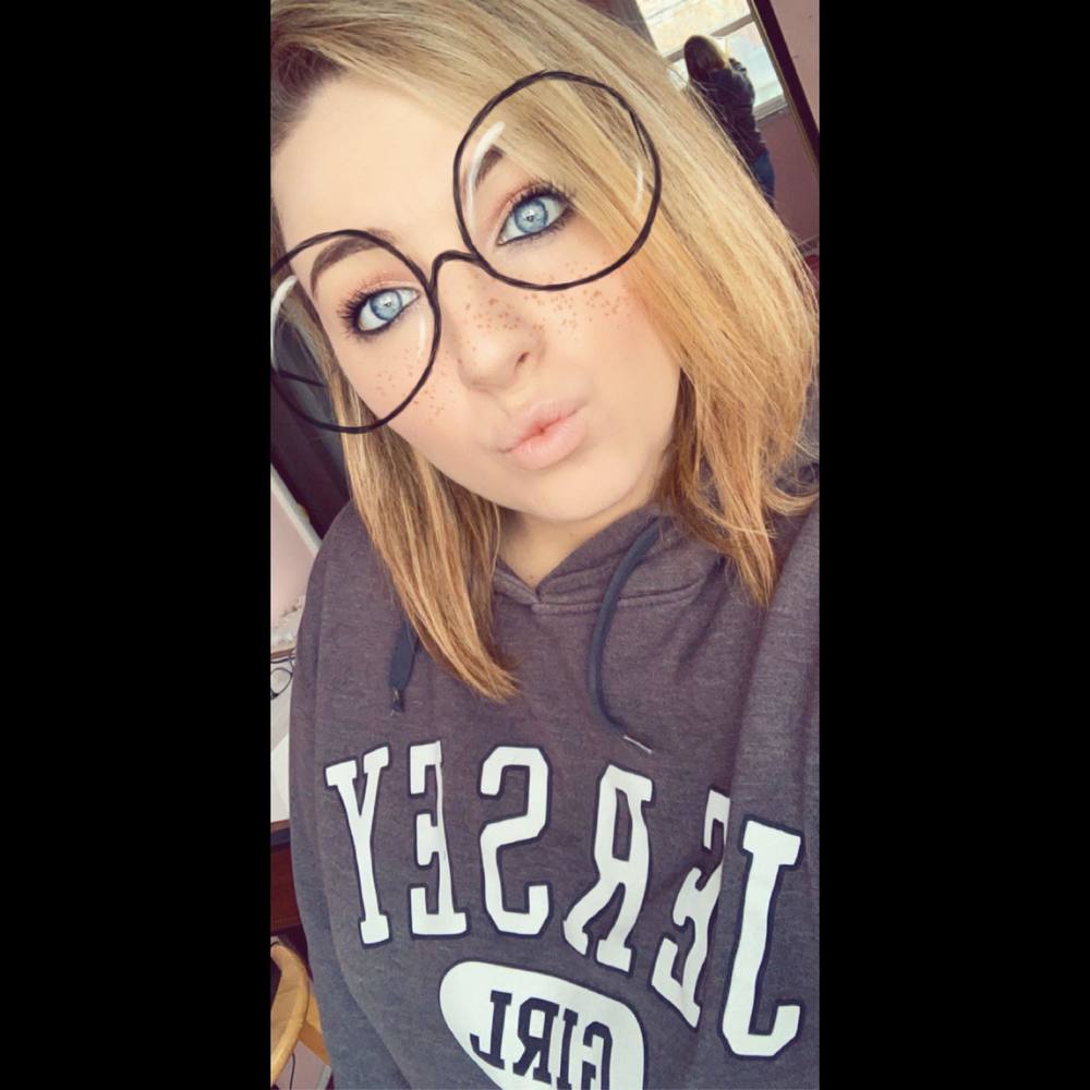 Meet your Posher, Marissa